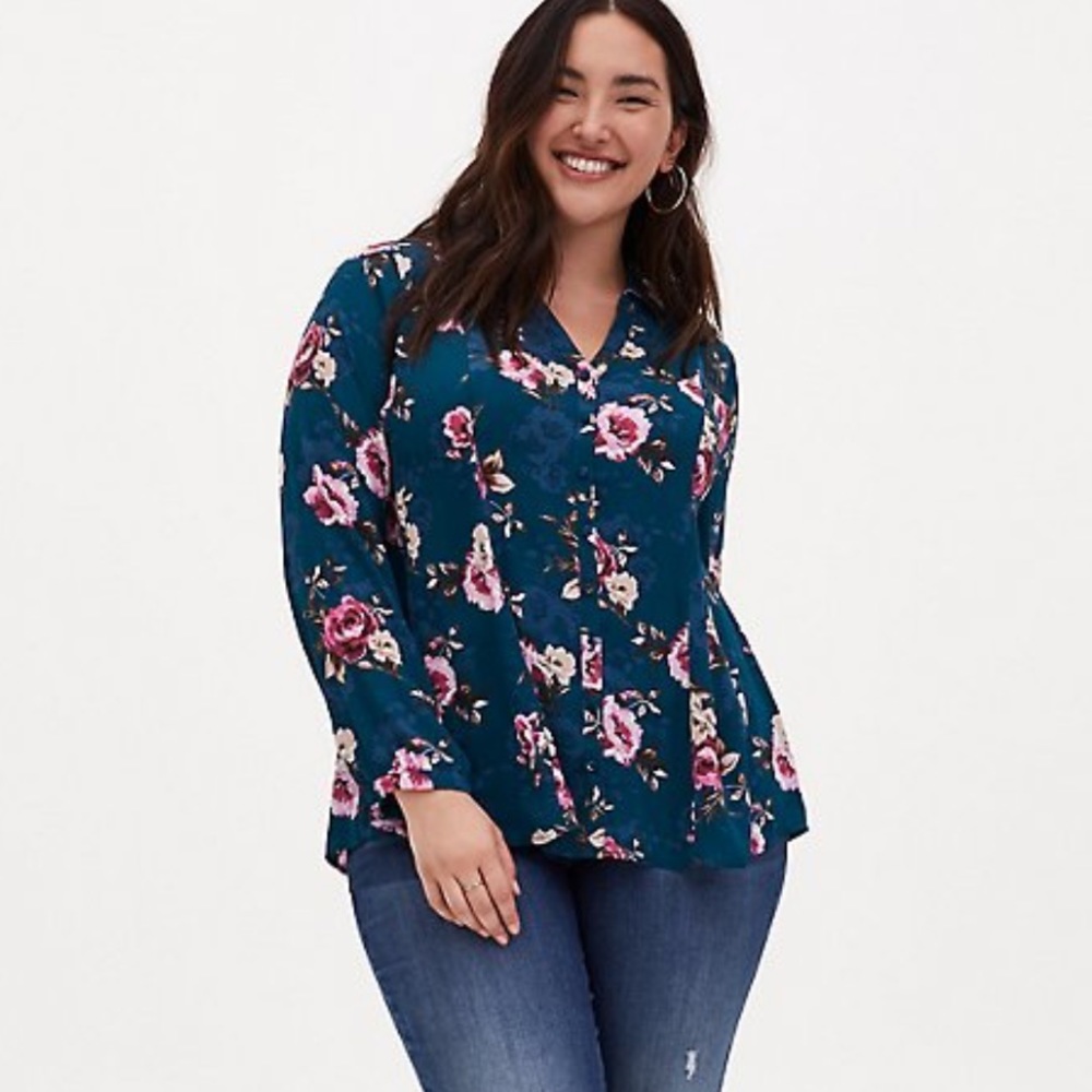 NWT! Torrid teal floral Georgette fit & flare blouse